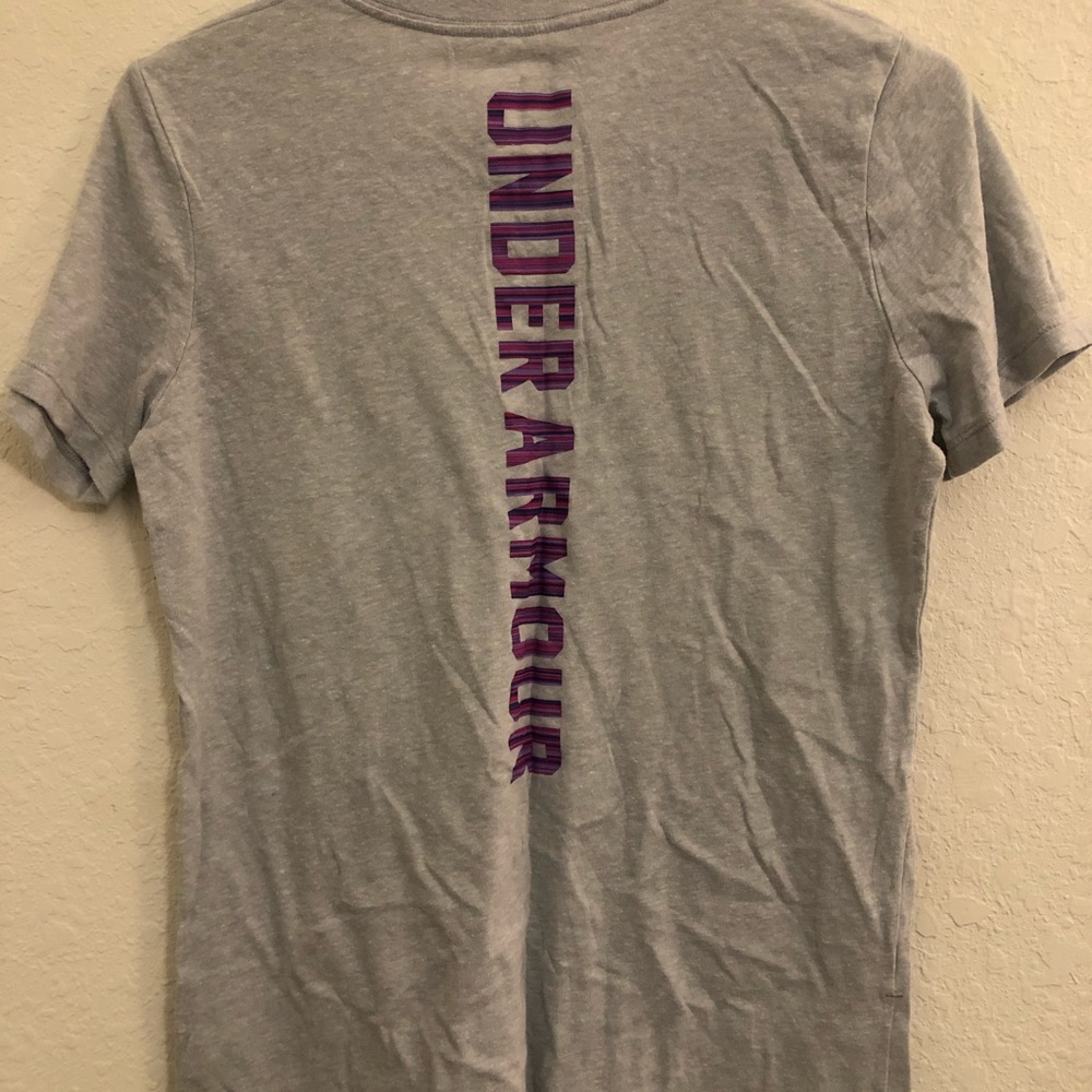 Women’s UA top